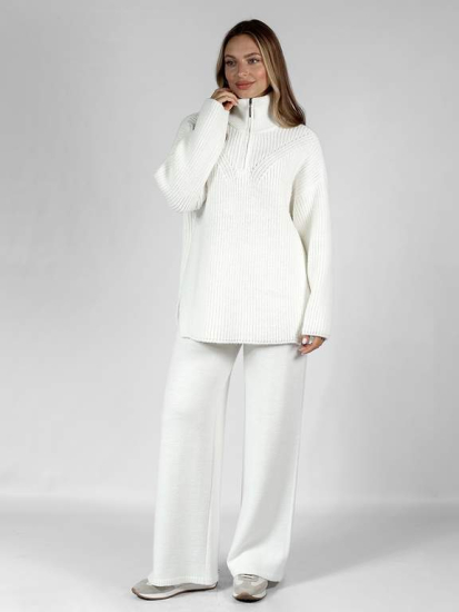 Свитер трикотажный