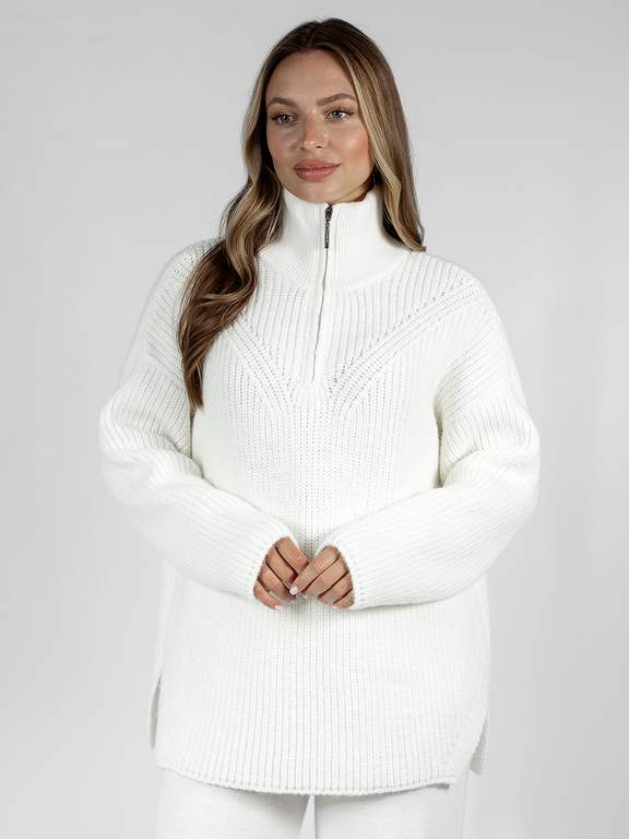 Светр трикотажний