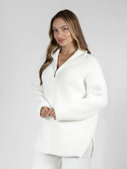 Свитер трикотажный