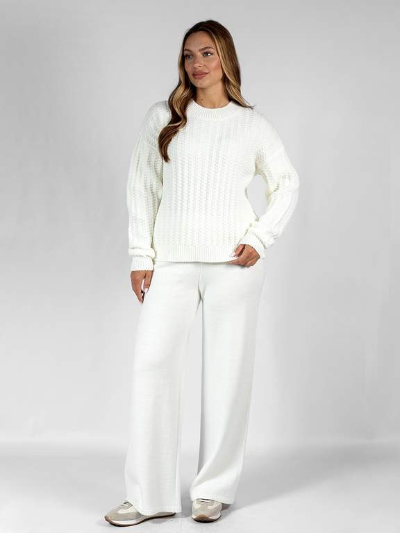 Свитер трикотажный