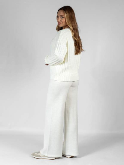 Свитер трикотажный