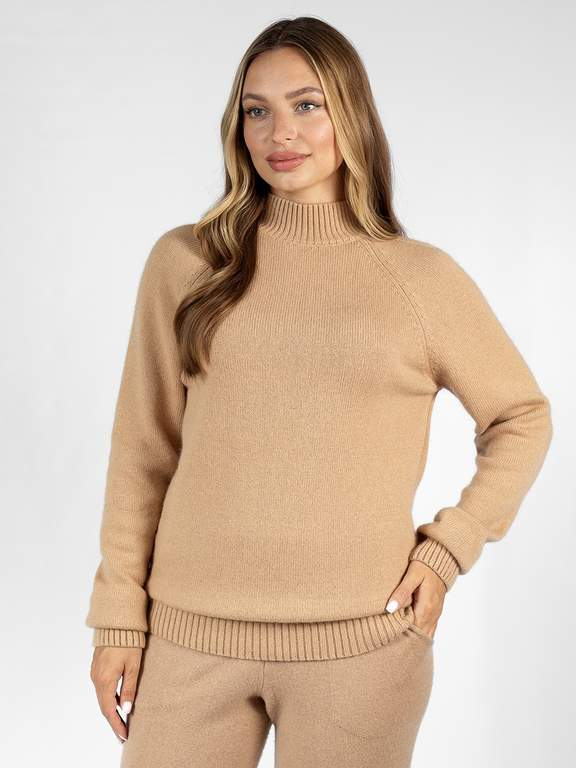 Свитер трикотажный