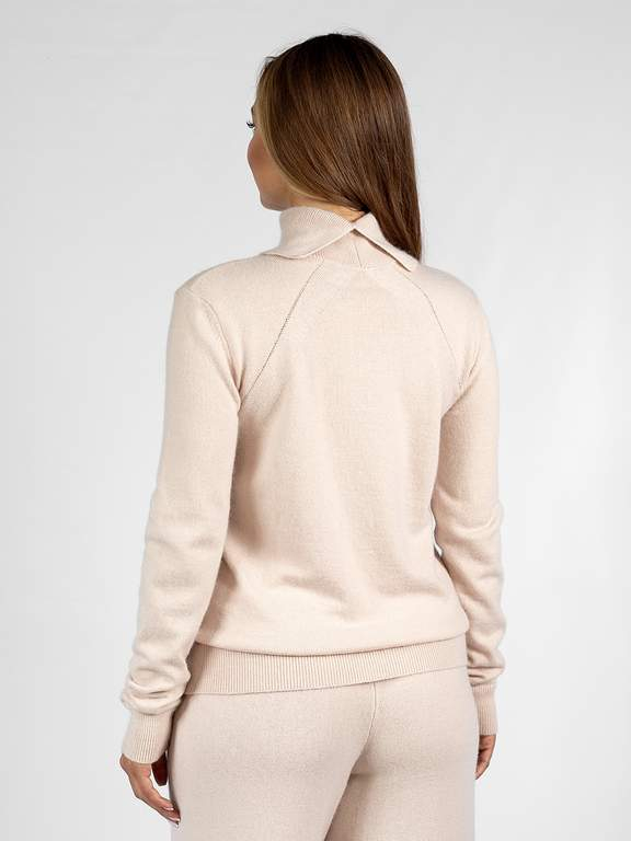 Свитер трикотажный