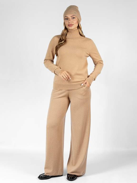 Свитер трикотажный