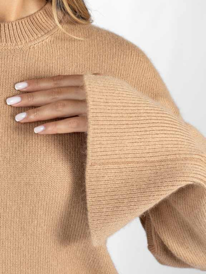 Светр трикотажний