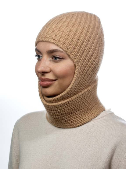 Шапка Надия